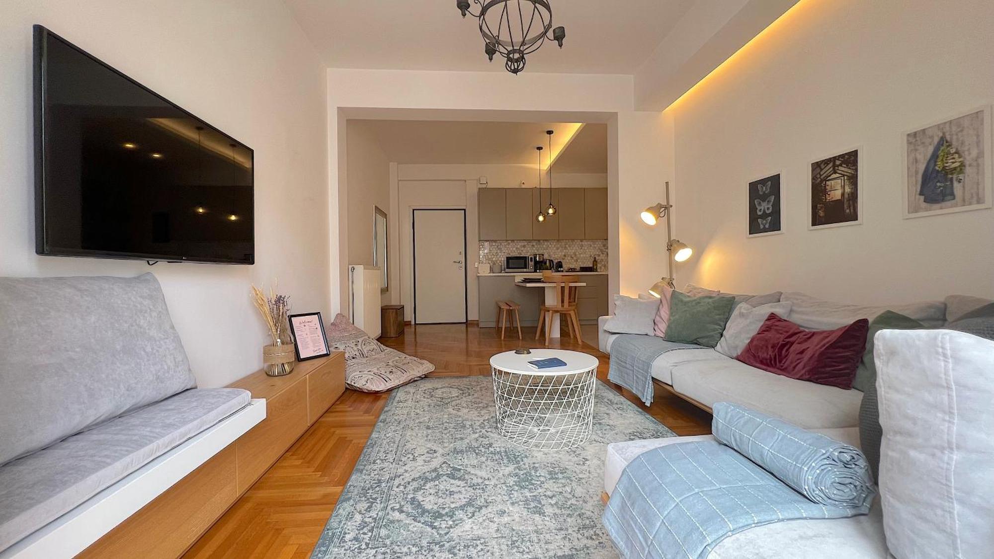 Pirgotelous Spacious 3bdr In Pangrati