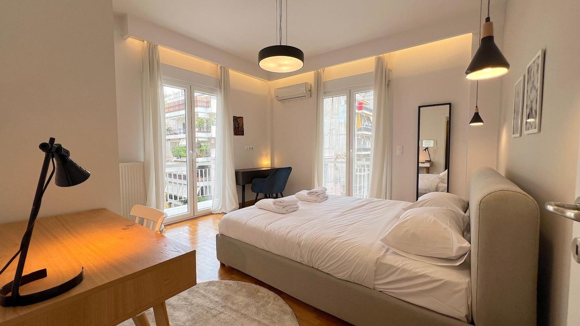 Apartment Pirgotelous Spacious 3bdr In Pangrati Athens