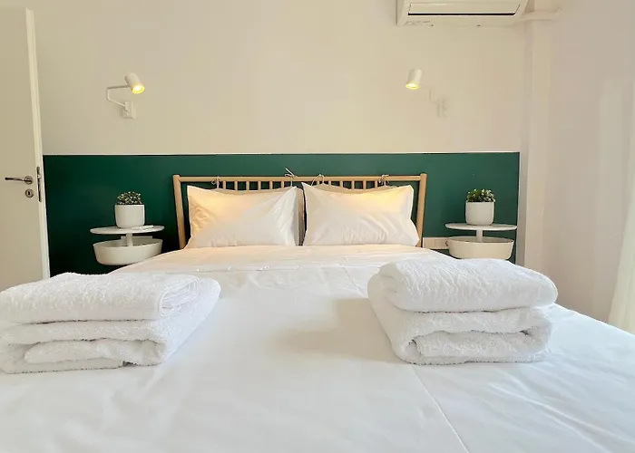 Pirgotelous Spacious 3Bdr Apt In Pangrati
