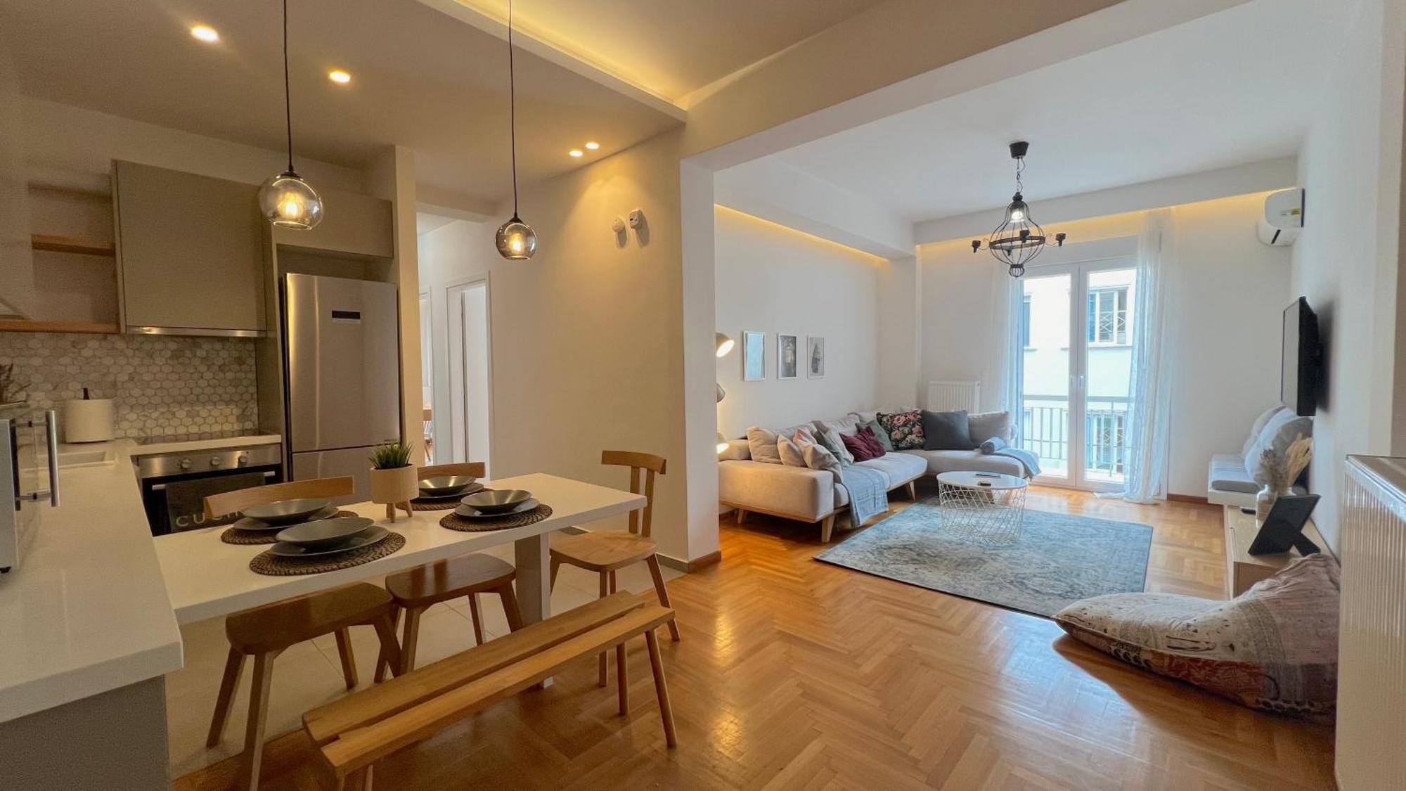 Apartment Pirgotelous Spacious 3bdr In Pangrati Athens