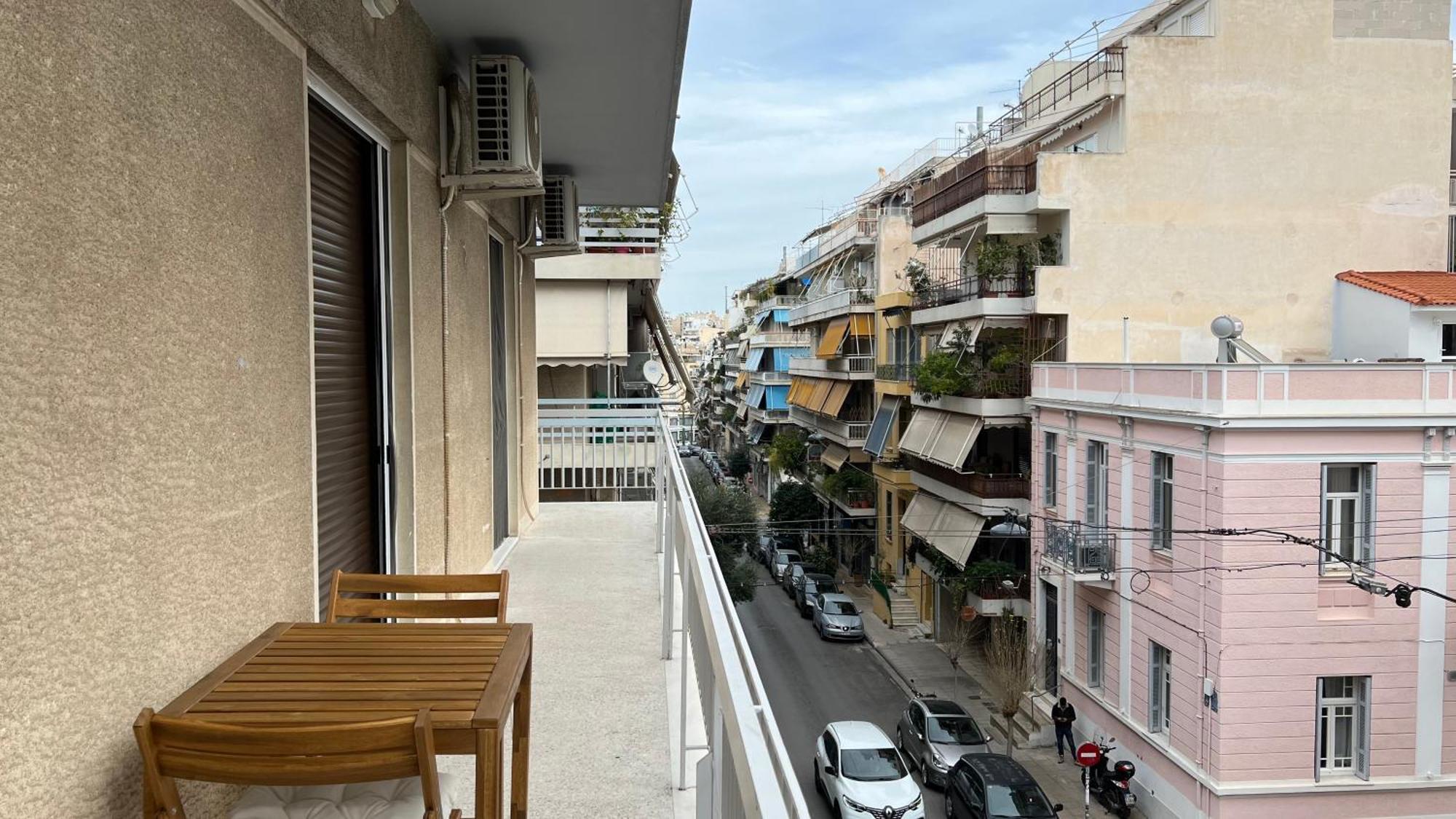 Pirgotelous Spacious 3bdr In Pangrati *
